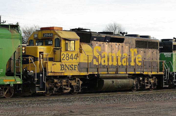 BNSF 2844 - II - GP39-2.jpg